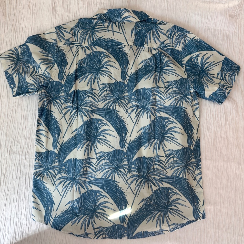 Hurley Patio Shirt Men Medium Hawaiian Tropical Button Up Blue Palm Stretch NWT - Picture 6 of 6